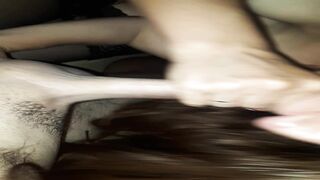 Жена сосет грязно - горячее домашнее порно видео