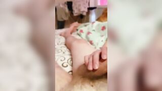 Старая соседка Юра получает сперму на лицо после орального секса