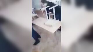 Шлюхи в колготках: Русские студентки трахаются в аудитории и нассывают в туалете