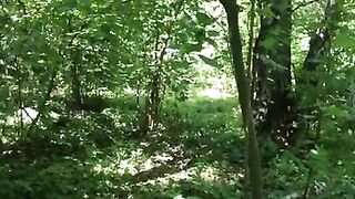 Горячий русский секс на природе с молодой парочкой: жесткий трах под открытым небом!