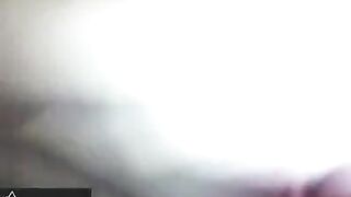 Молодые сучки наслаждаются жарким сексом и снимают свою собственную порнуху